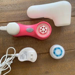 Clarisonic Face Brush